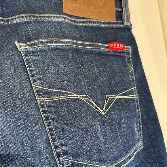 GUESS Slim-Fit Cotton Stretch Denim Blue Jean Shorts 36 waist NWT - Picture 7 of 9